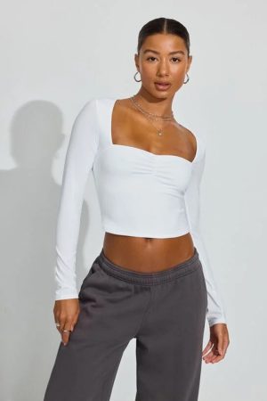 Kare Yaka Büzgü Detaylı Uzun Kollu Basic Crop Body